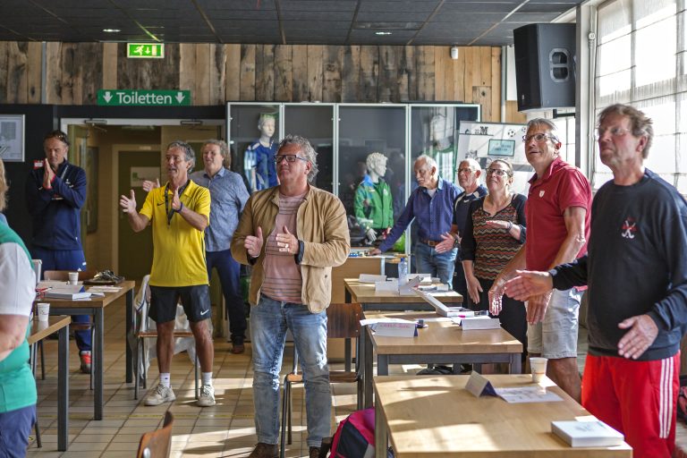 Oldstars trainers krijgen training volgens het Athletic Skills Model